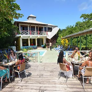Bay View Eco & 3* Port Antonio